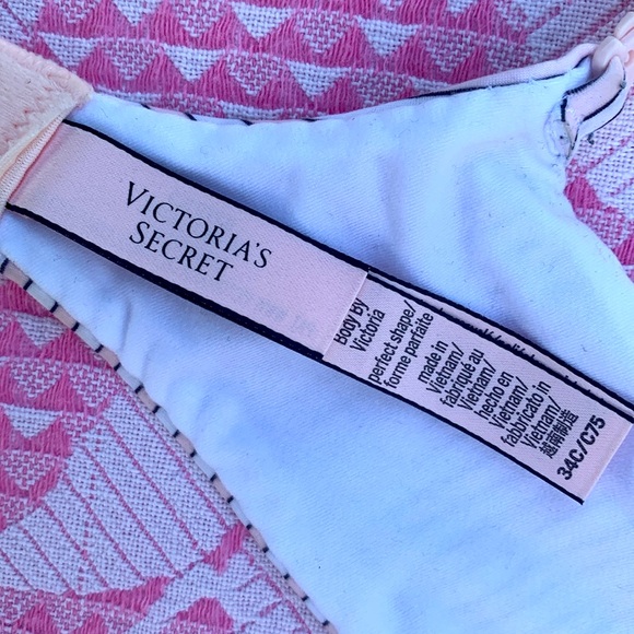 Body by Victoria- NWOT- Perfect Shape Bra- 34C- Smooth in Pink Stripes - Picture 12 of 17